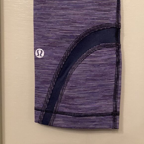 LULULEMON Run: Inspire Crop II Wee Are From Space Deep Indigo Leggings Size 4 - Picture 14 of 14